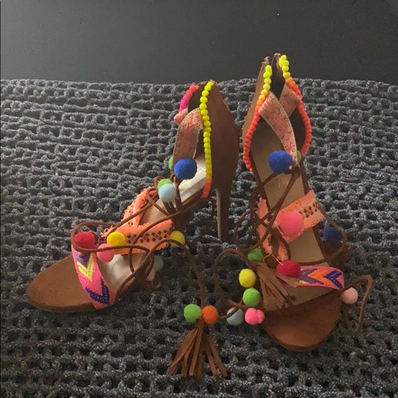 Anne Michelle Heels (K) - Picture 2 of 5